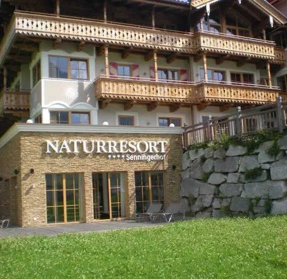 ホテル Naturresort Senningerhof