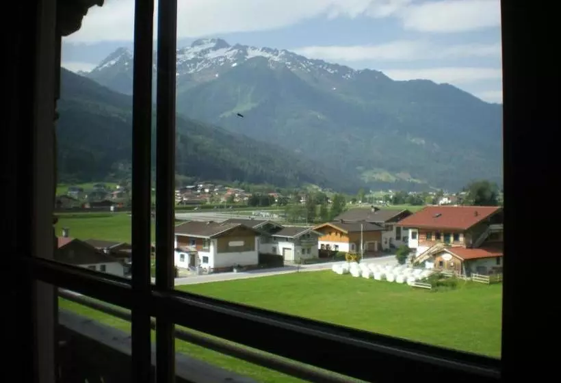 ホテル Naturresort Senningerhof