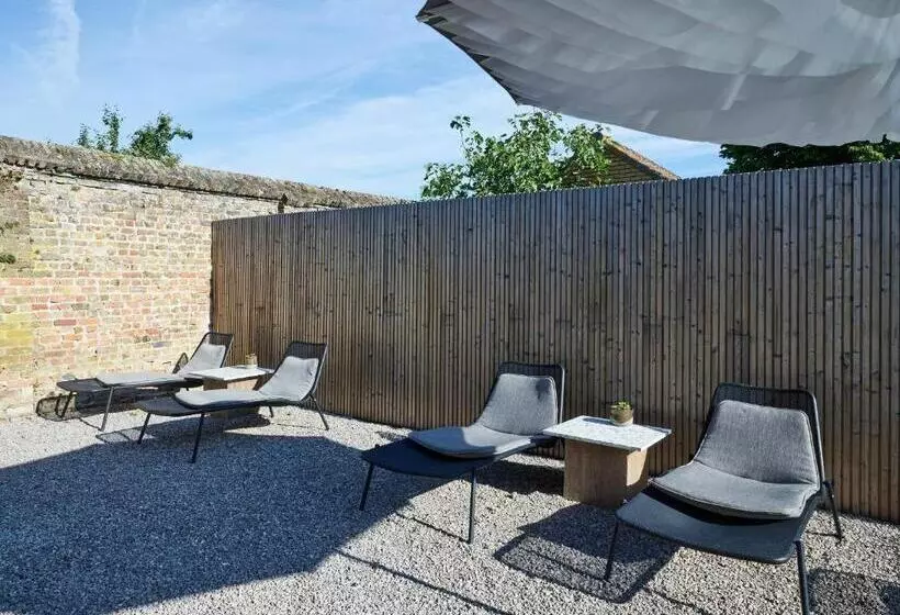 Hotelli Notarishuys Pure