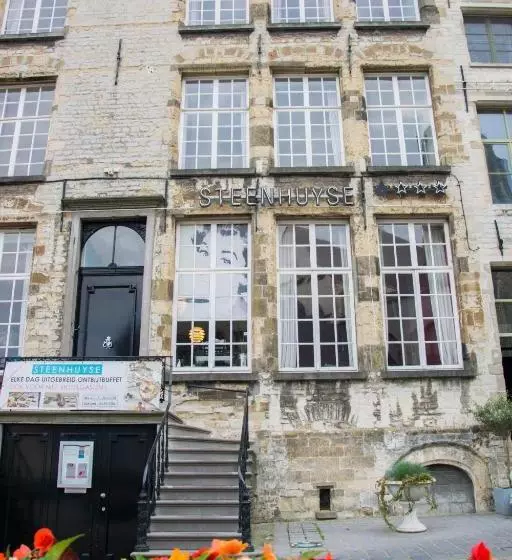 هتل Steenhuyse