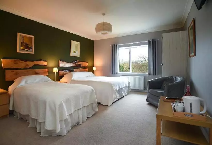 Sharamore House B&b