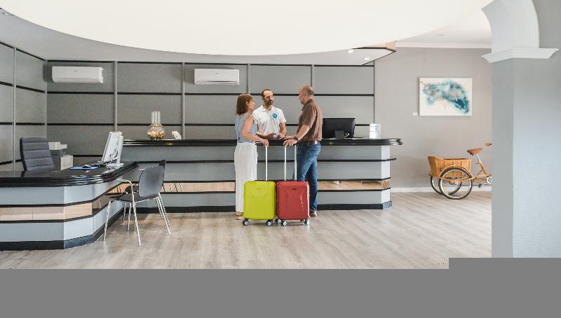 Aparthotel Nelva Resort