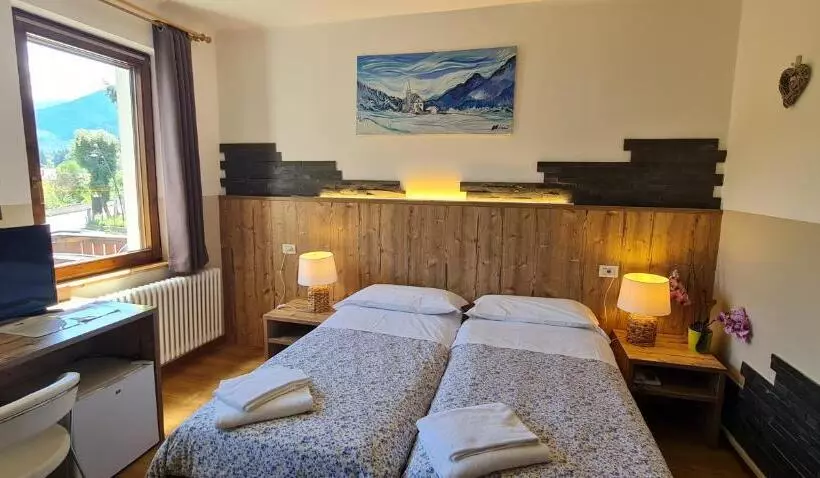 簡易ホテル Tarvisio Four Seasons