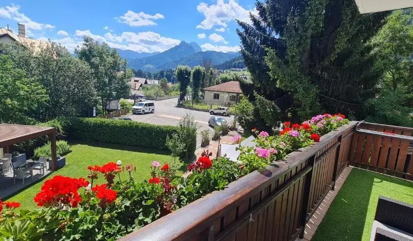 簡易ホテル Tarvisio Four Seasons
