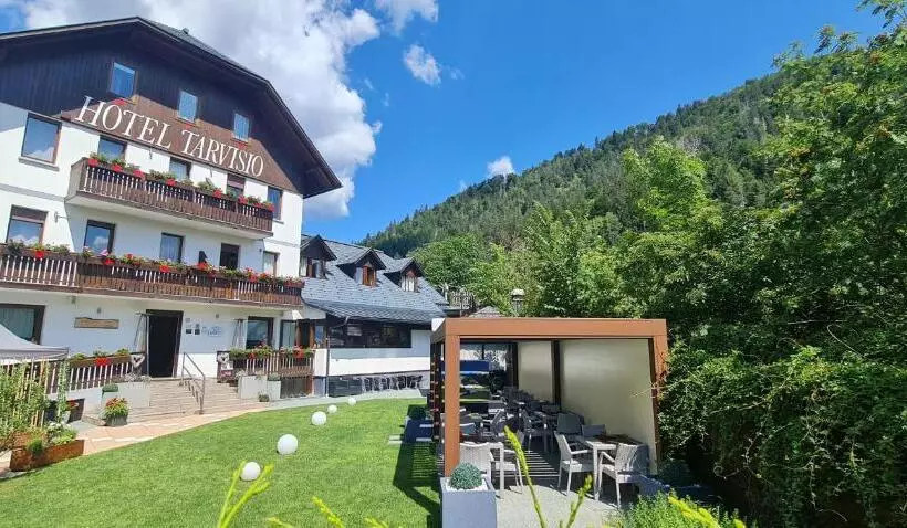簡易ホテル Tarvisio Four Seasons