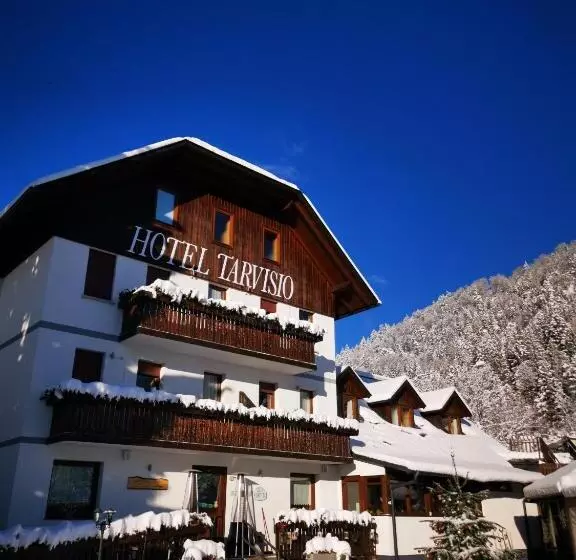 簡易ホテル Tarvisio Four Seasons