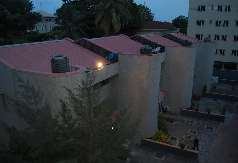 هتل Chapter 1 Luxury Suites