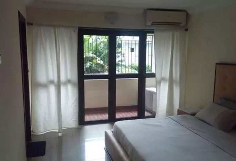 هتل Chapter 1 Luxury Suites