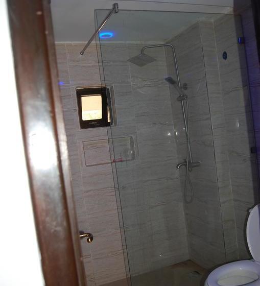 هتل Chapter 1 Luxury Suites