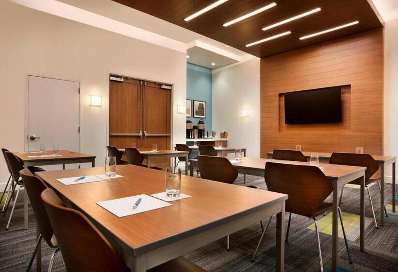 فندق Four Points By Sheraton Miami Airport