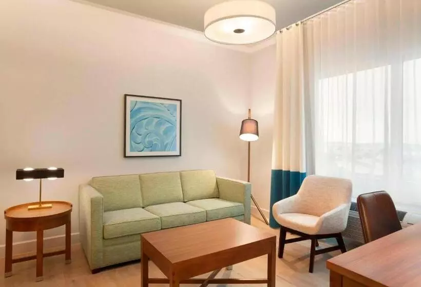 Hotelli Four Points By Sheraton Miami Airport