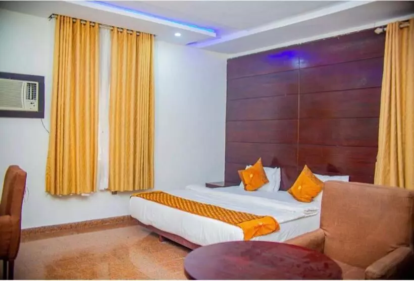 هتل Galpin Suites