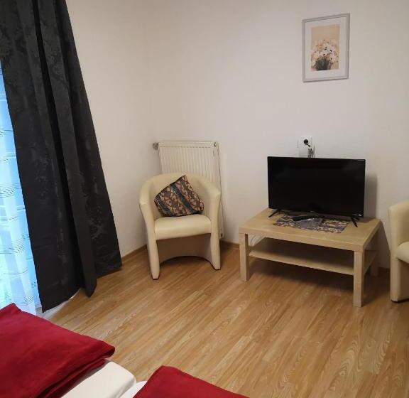 ホテル Gasthof Liebetegger