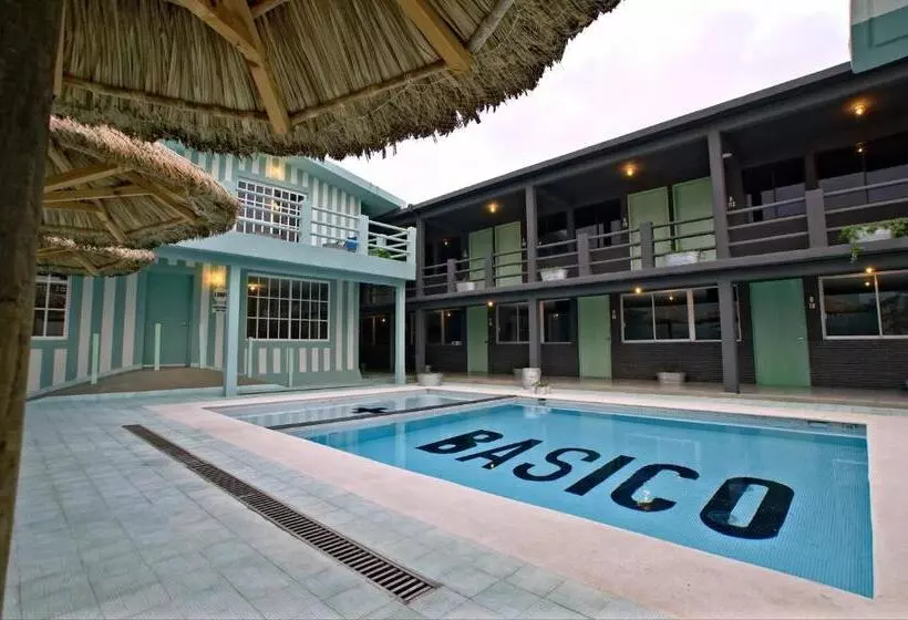 Hotelli Mas Basico