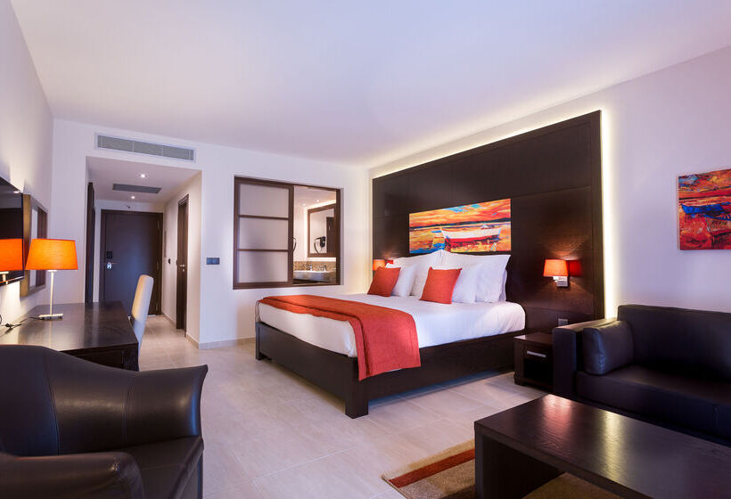 Отель Melia Llana Beach Resort & Spa Adults Only All Inclusive