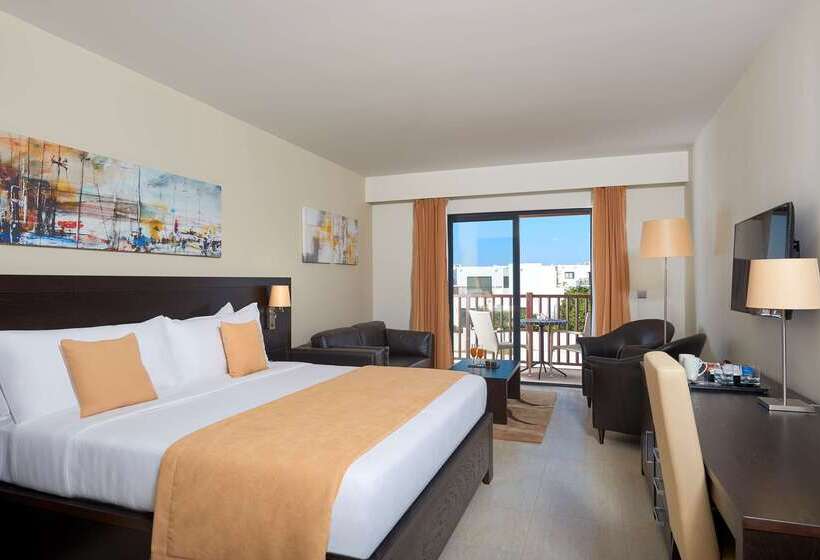 Отель Melia Llana Beach Resort & Spa Adults Only All Inclusive