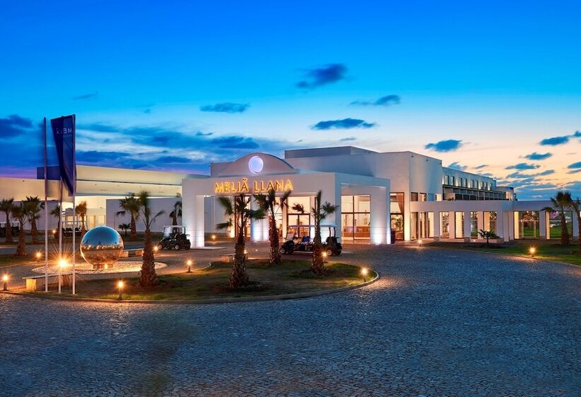 Отель Melia Llana Beach Resort & Spa Adults Only All Inclusive