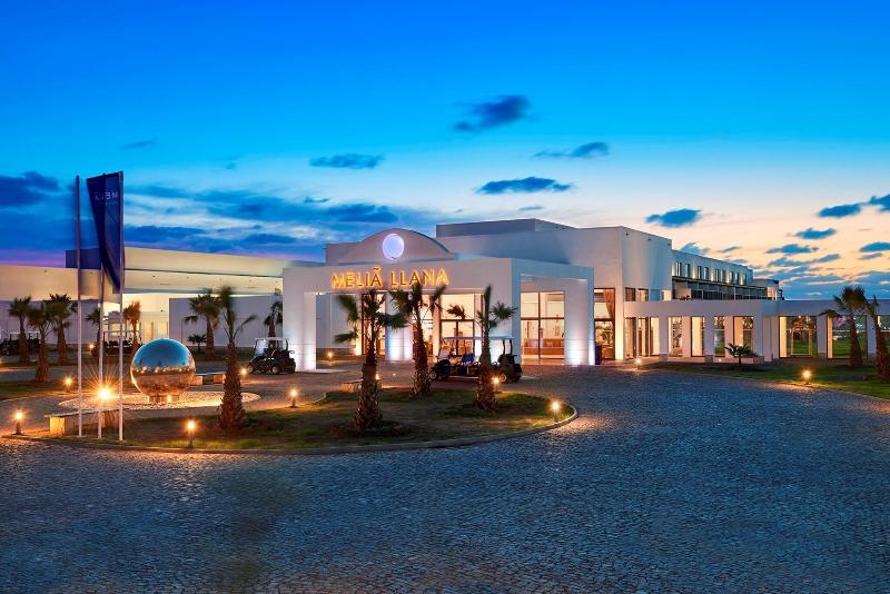 Отель Melia Llana Beach Resort & Spa Adults Only All Inclusive
