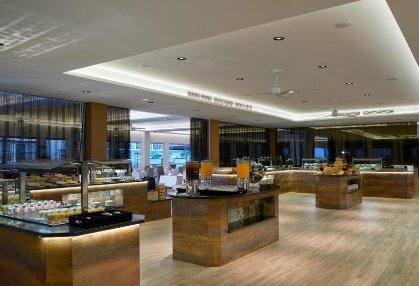 Отель Melia Llana Beach Resort & Spa Adults Only All Inclusive