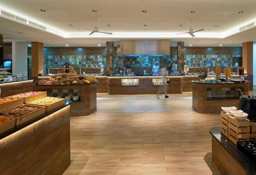 Отель Melia Llana Beach Resort & Spa Adults Only All Inclusive