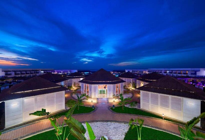 Отель Melia Llana Beach Resort & Spa Adults Only All Inclusive