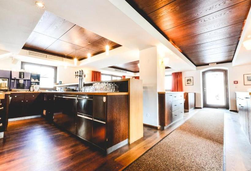 ホテル Pension Hoferhaus