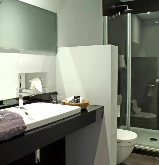 Hotel Pure