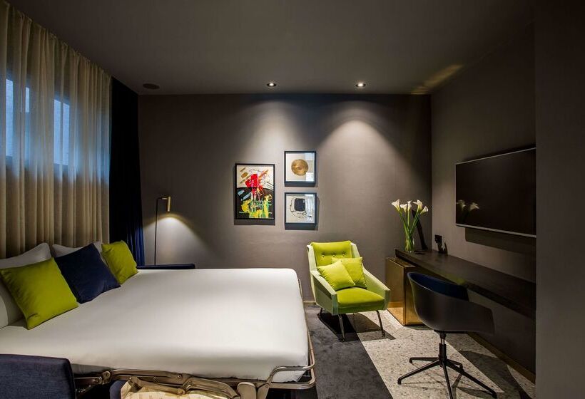 هتل Room Mate Gerard