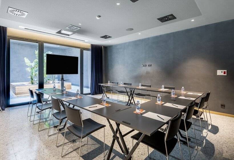 هتل Room Mate Gerard