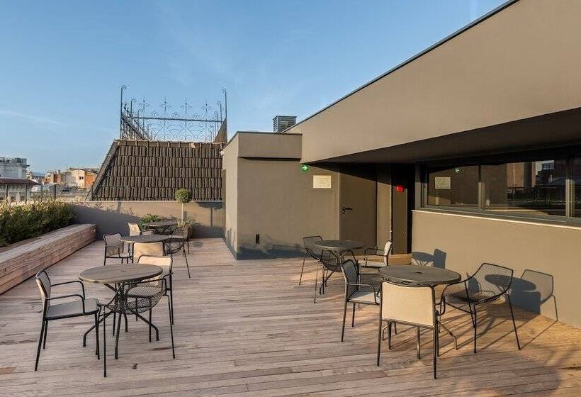 هتل Room Mate Gerard