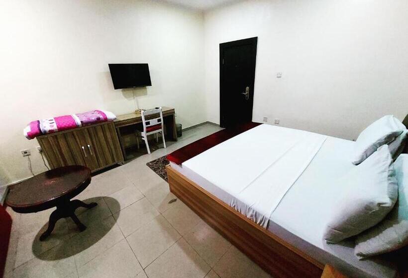 هتل The Ambassadors