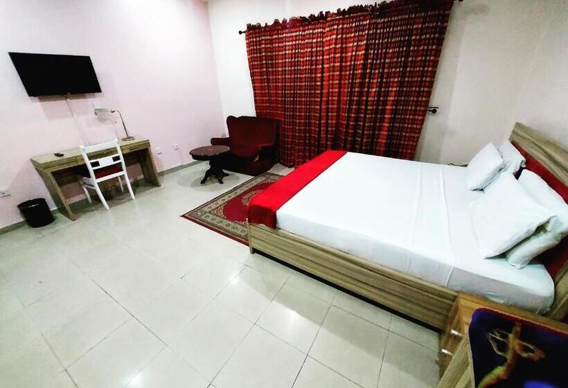 هتل The Ambassadors