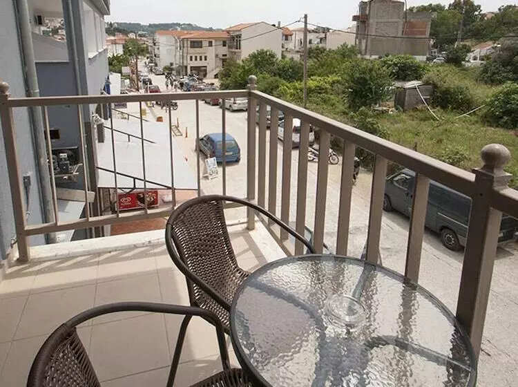 Pineapple Skiathos