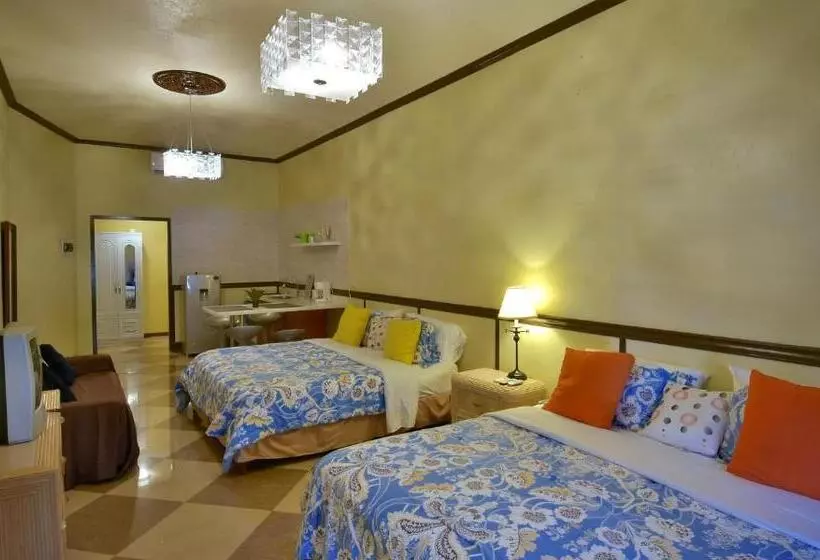 Pista Q Hostel And Apartments