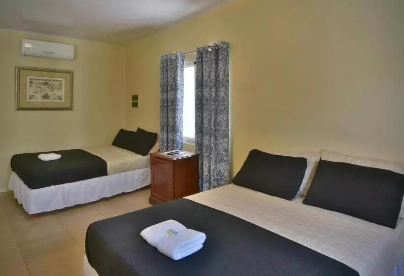 Pista Q Hostel And Apartments