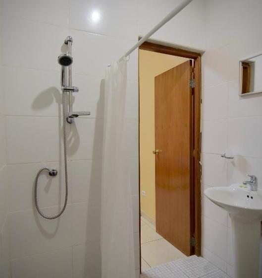 Pista Q Hostel And Apartments