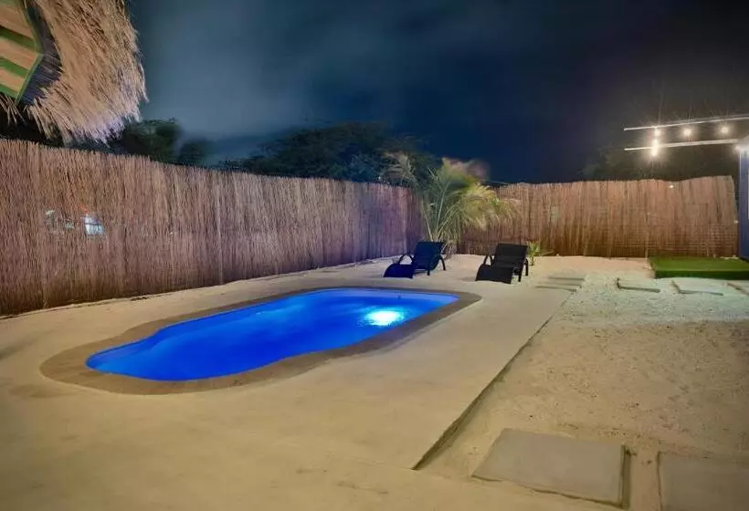 Pista Q Hostel And Apartments