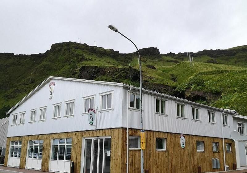 هاستل Puffin Hotel Vík
