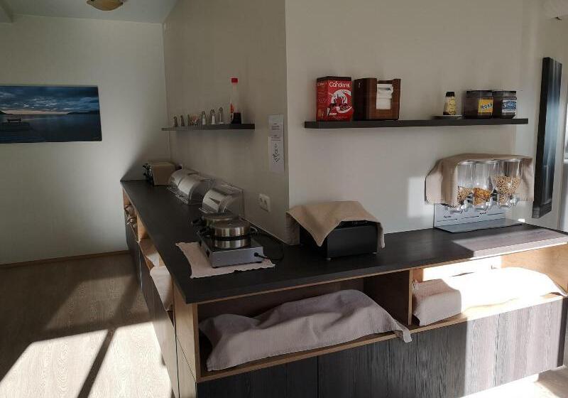 هاستل Puffin Hotel Vík