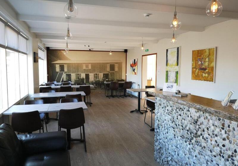 هاستل Puffin Hotel Vík