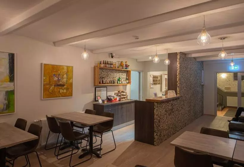 هاستل Puffin Hotel Vík