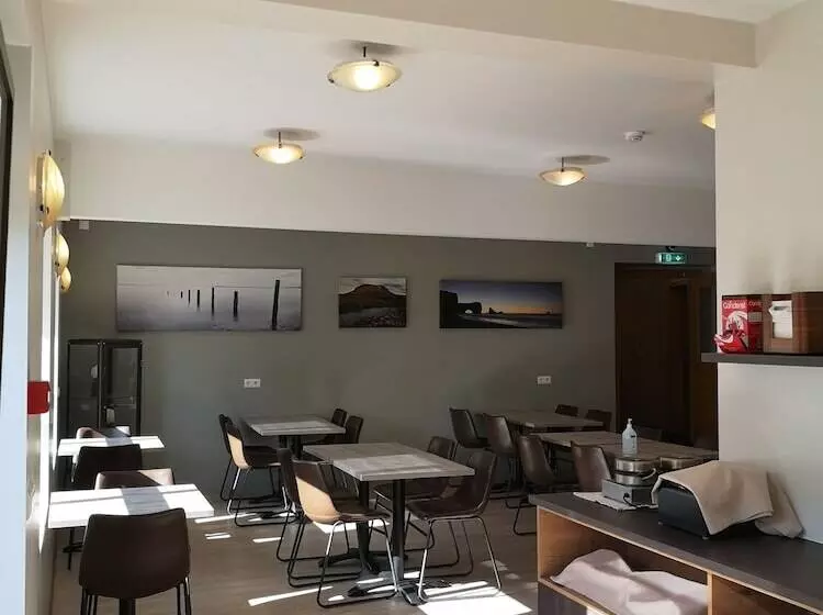 هاستل Puffin Hotel Vík