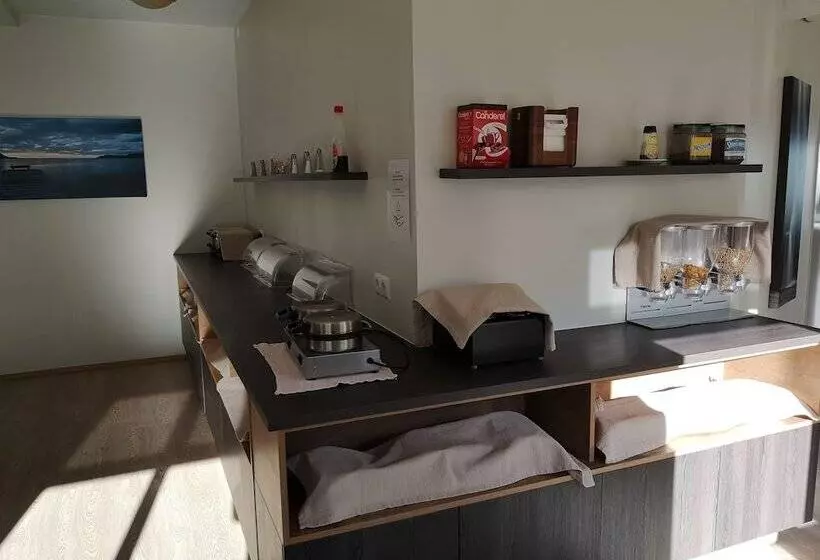 هاستل Puffin Hotel Vík