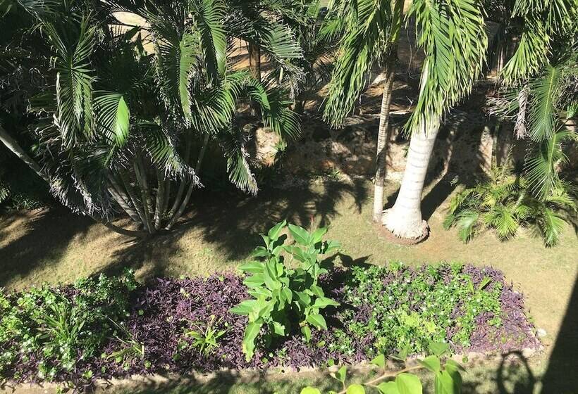 Almond Tree Hotel Resort