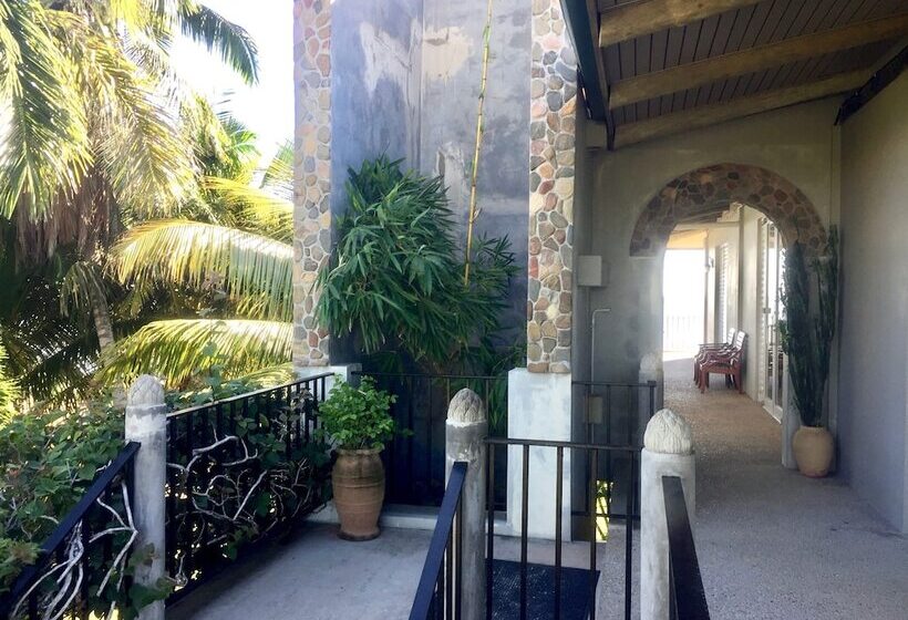 Almond Tree Hotel Resort