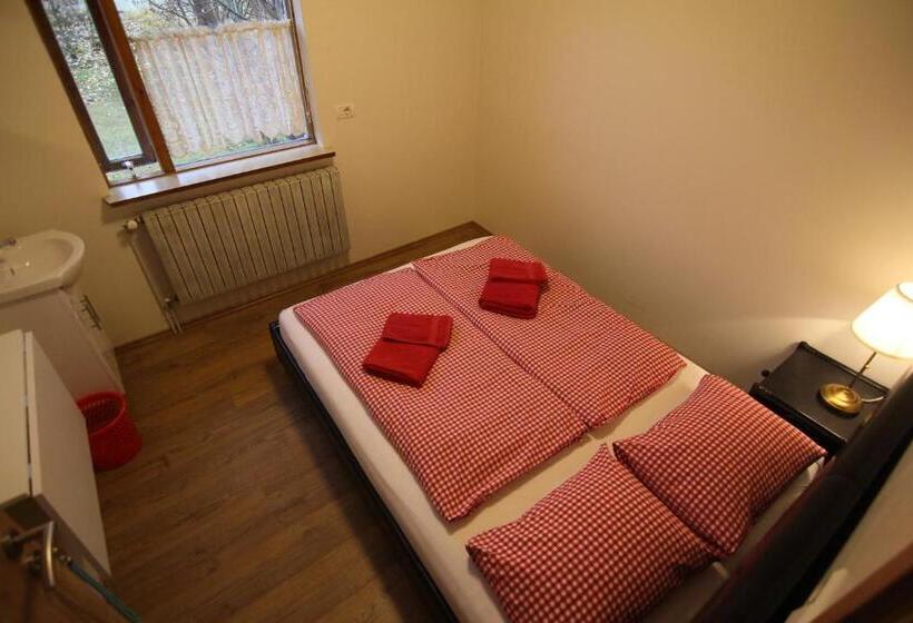 تختخواب و صبحانه Cja Guesthouse