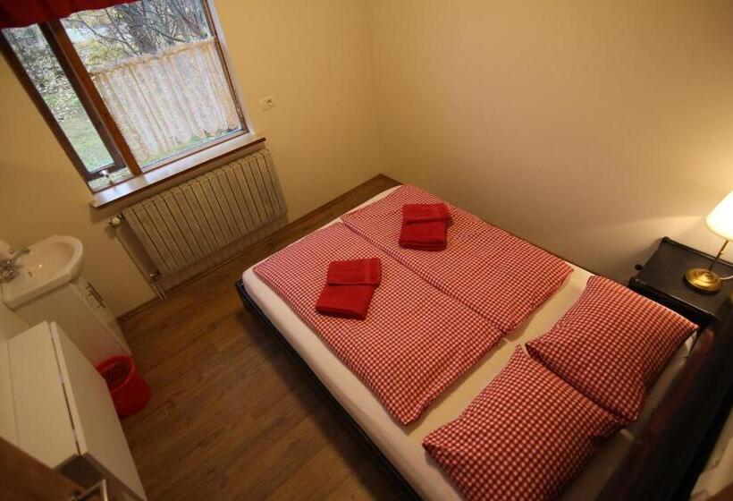 تختخواب و صبحانه Cja Guesthouse