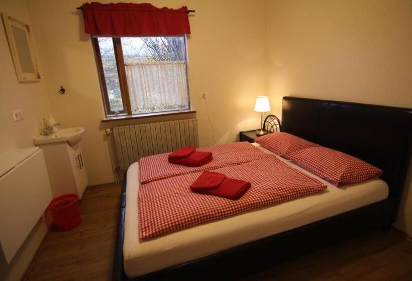 تختخواب و صبحانه Cja Guesthouse