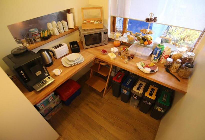 تختخواب و صبحانه Cja Guesthouse