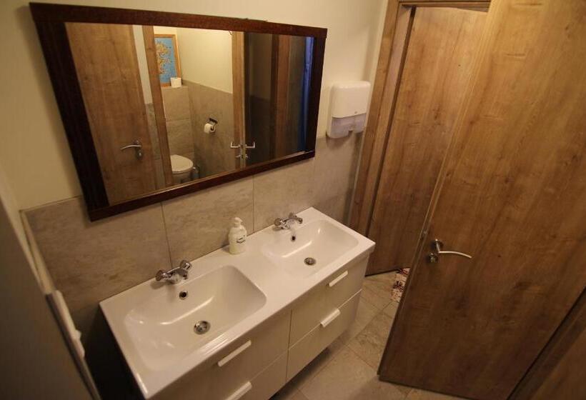 تختخواب و صبحانه Cja Guesthouse